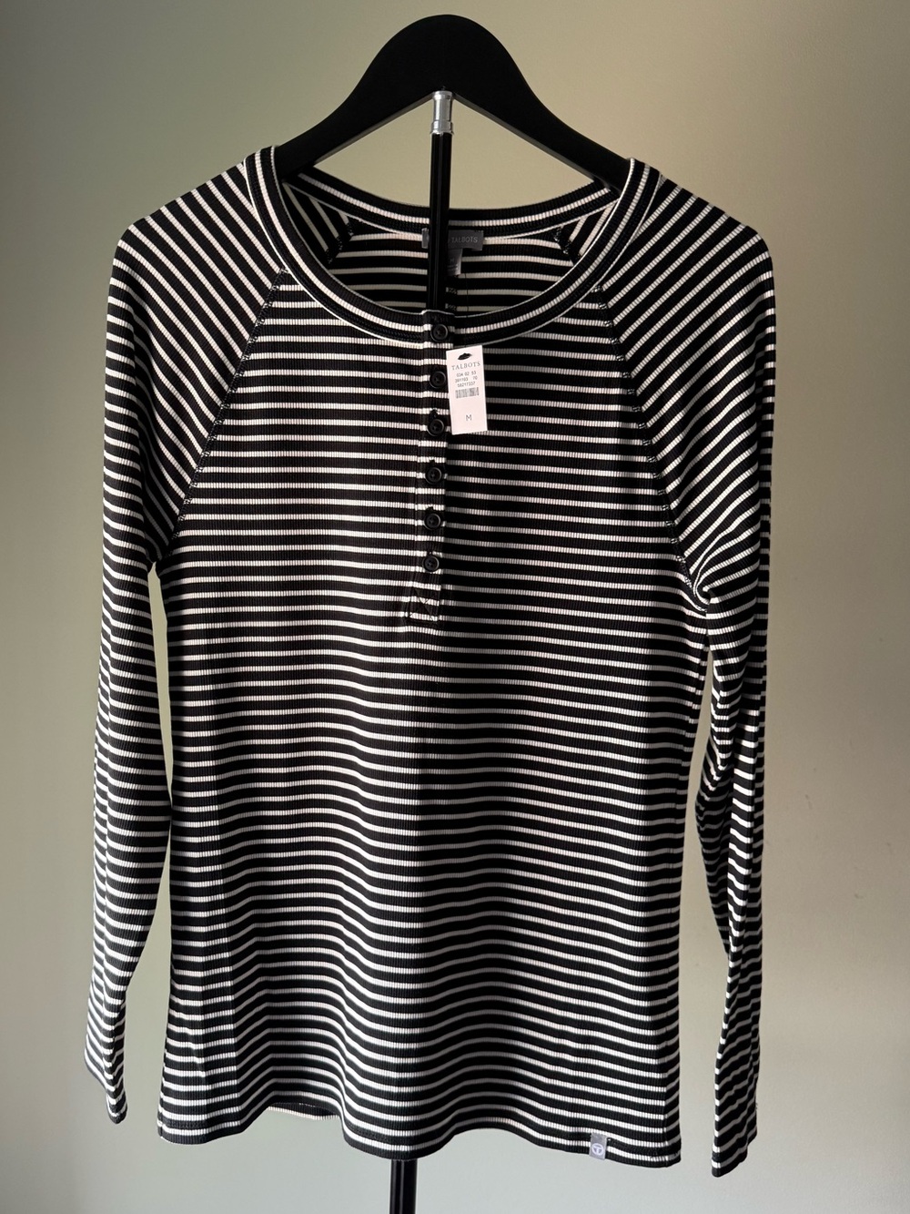NWT T by TALBOTS Black & White Stripe Long-Sleeve Henley Top SZ M (17" P2P)